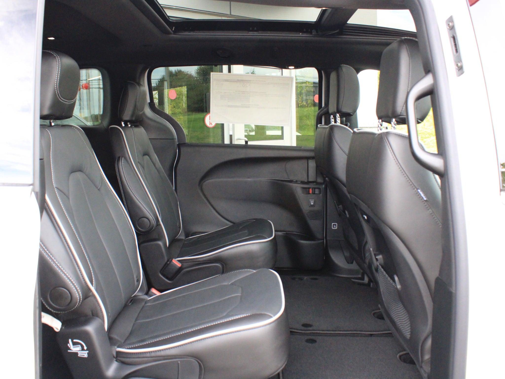 2027 Chrysler Pacifica Limited
