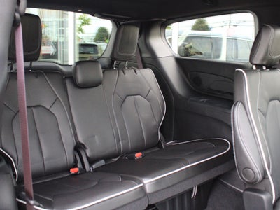 2027 Chrysler Pacifica Limited