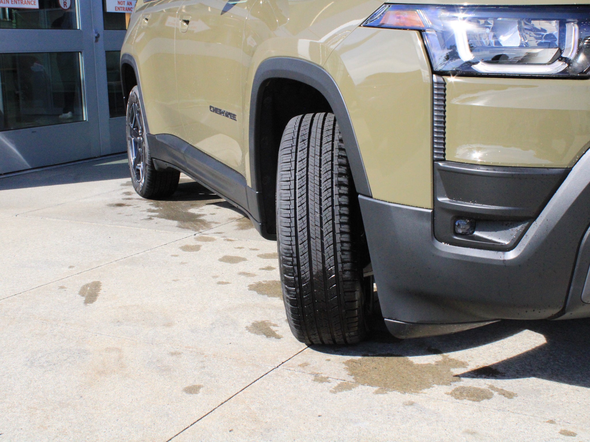 2026 Jeep Cherokee Laredo