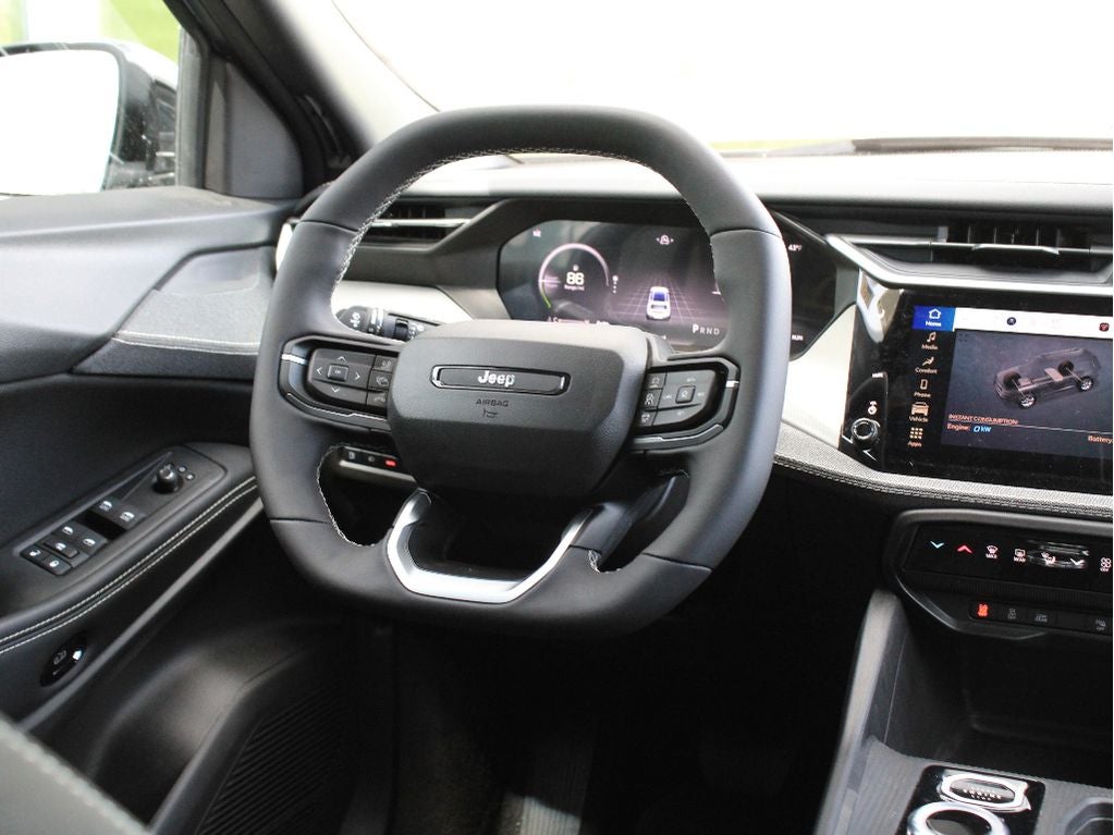 2026 Jeep Cherokee Laredo