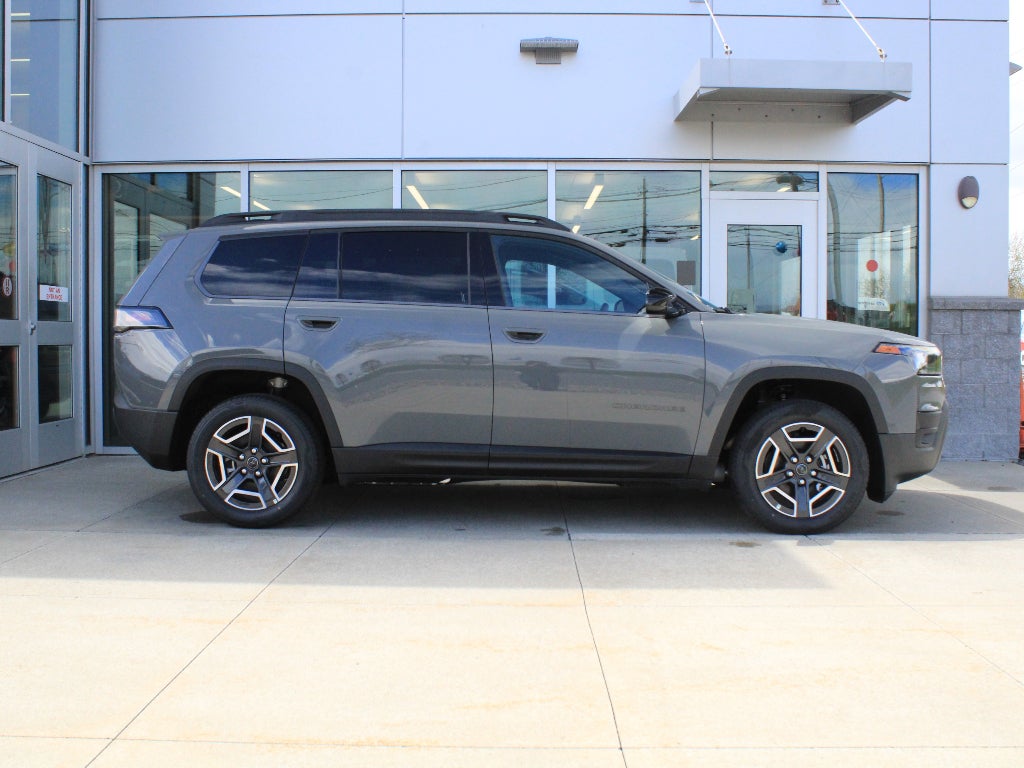 2026 Jeep Cherokee Laredo