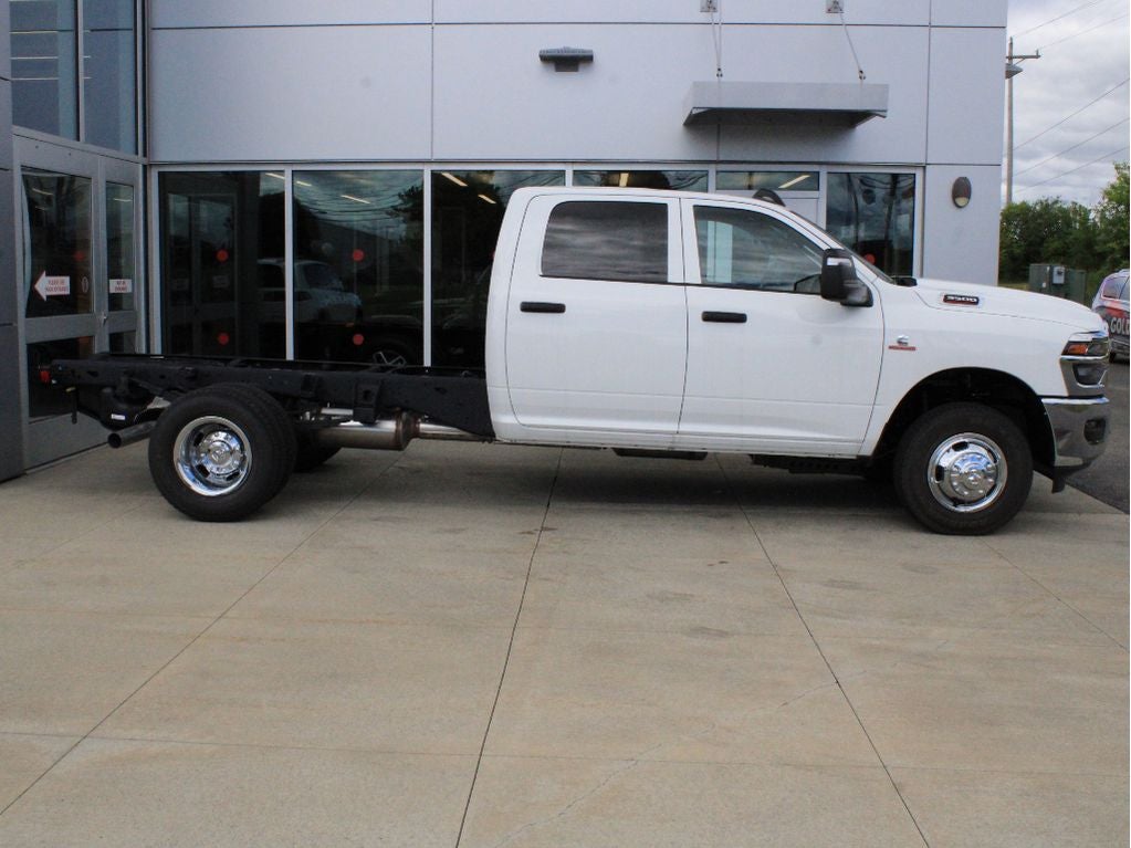 2026 RAM 3500 Chassis Tradesman