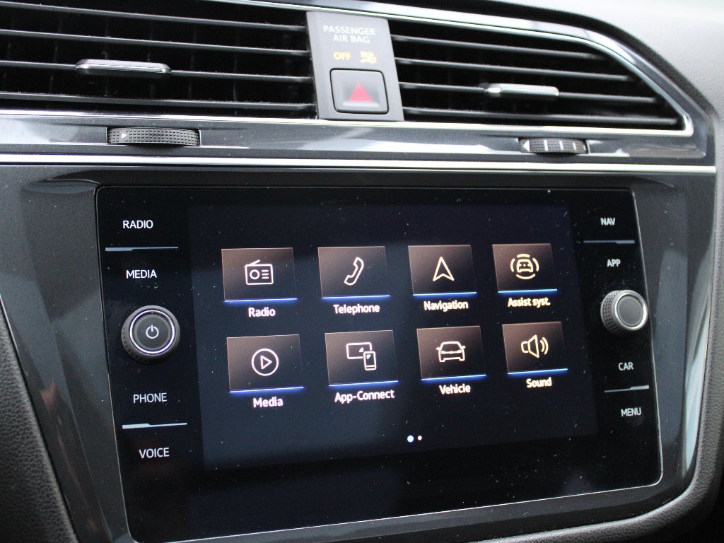 2023 Volkswagen Tiguan SEL R-Line