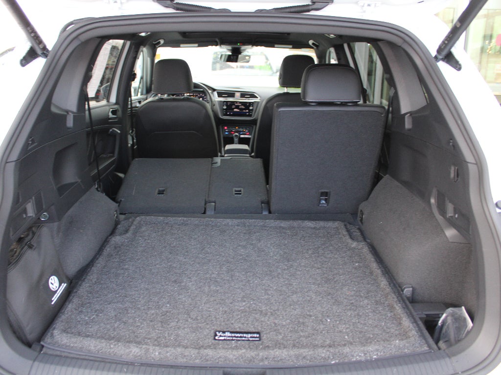 2023 Volkswagen Tiguan SEL R-Line