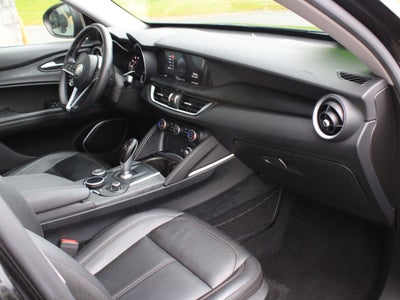 2019 Alfa Romeo Stelvio Base
