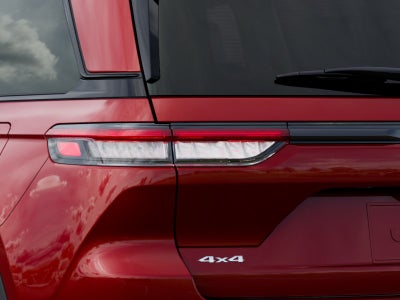 2027 Jeep Grand Cherokee GRAND CHEROKEE LAREDO X 4X4