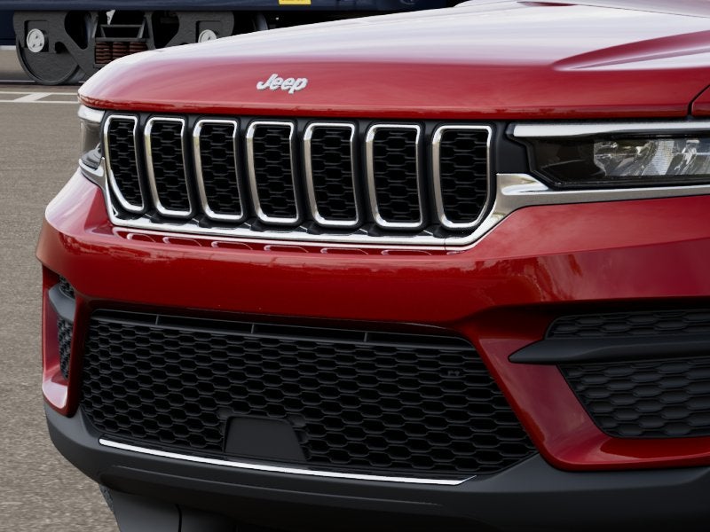 2027 Jeep Grand Cherokee GRAND CHEROKEE LAREDO X 4X4